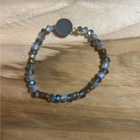 Urban Outfitters Blue and Gray Bracelet with Labradorite Beads and druzy stone - Picture 3 of 3